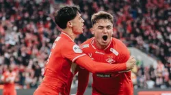 En Rusia hubo reencuentro de dos ex Colo Colo. (Foto: Spartak Moscú)