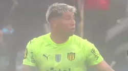 Brayan Cortés tuvo una tarde para el olvido en Uruguay. (Foto: Captura)