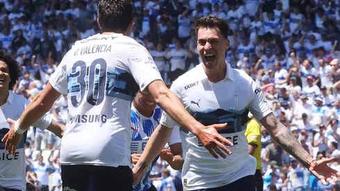 Alfred Canales brilló en el Clásico Universitario anotando el gol del triunfo de la UC ante la U (Foto: Jonnathan Oyarzun/Photosport)