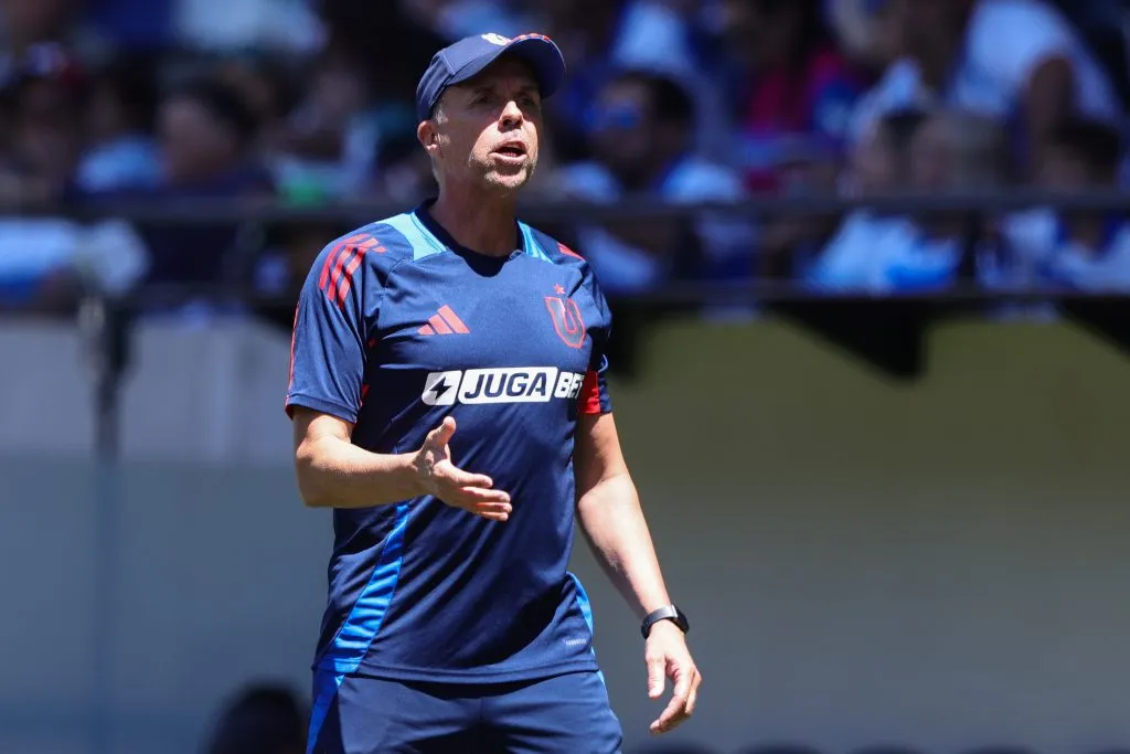 Gustavo Álvarez recibió críticas tras la caída de Universidad de Chile ante la UC. (Imagen: Photosport)