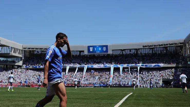 Lucas Assadi duró menos de un tiempo en cancha en la caída versus la UC.