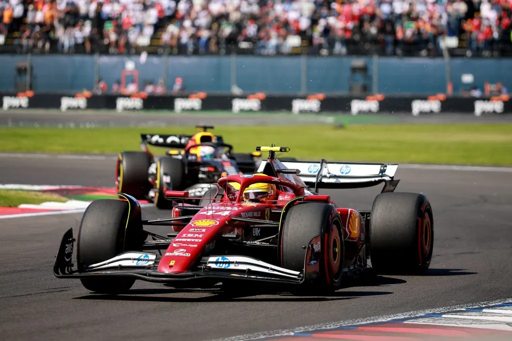 Lewis Hamilton terminó octavo en el Gran Premio de México luego de una sanción de 10 segundos. (Foto: Héctor Vivas/Getty Images)