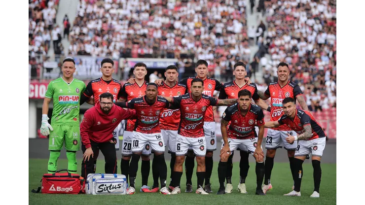 Canterano de la U a préstamo en Limache, analiza el duelo ante Colo Colo y le manda un mensaje a sus ex compañeros azules.