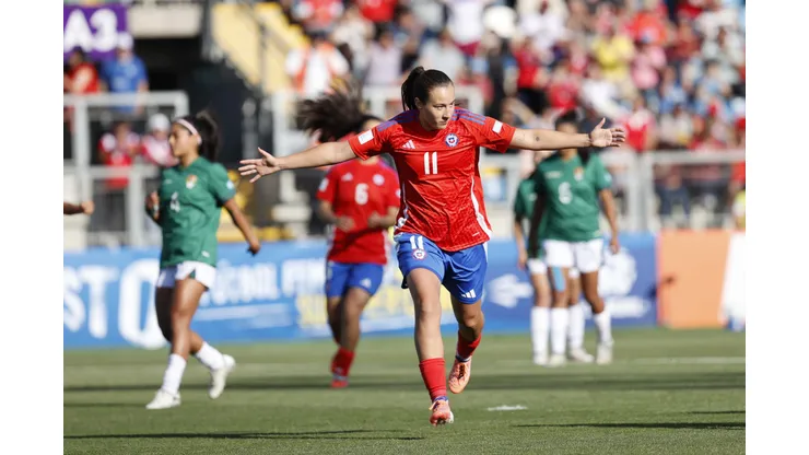 Sonya Keefe marcó dos goles para la victoria de Chile.