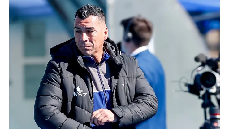 Santiago Morning recibe un golpe que puede ser de K.O. técnico.