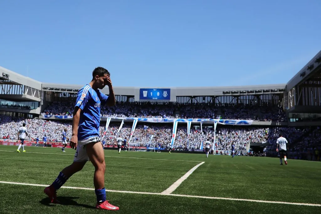 El formado en la U sufrió una dura lesión el pasado domingo en el sintético del Claro Arena | FOTO: Felipe Zanca/Photosport