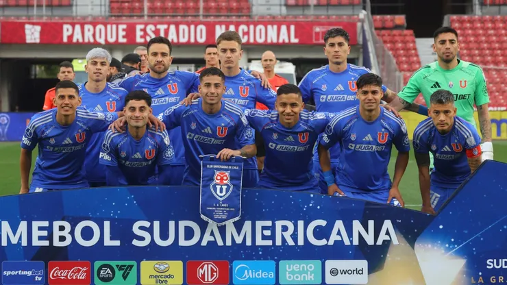 La U tiene formación confirmada.