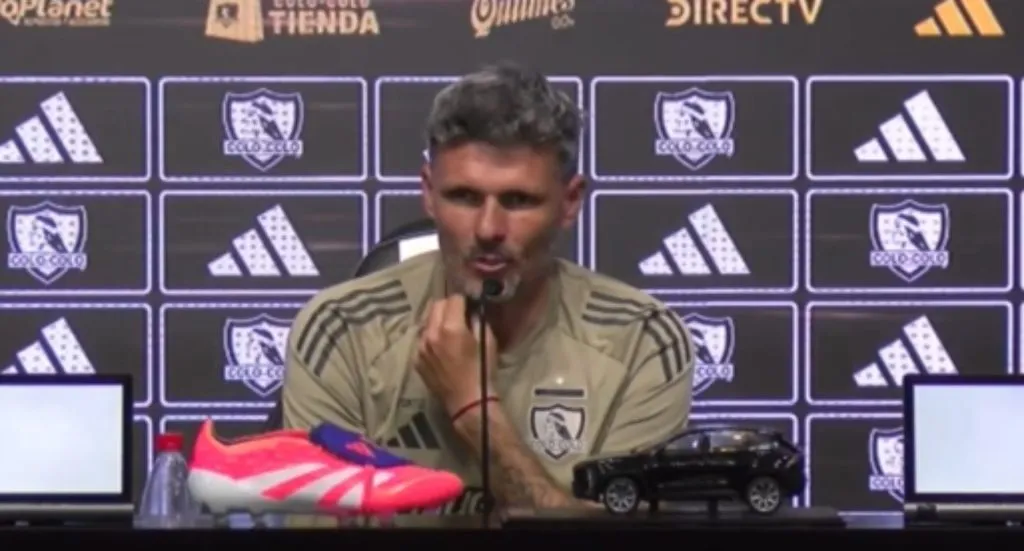 Fernando Ortiz en la conferencia de prensa de este jueves en Colo Colo. (Foto: Captura)