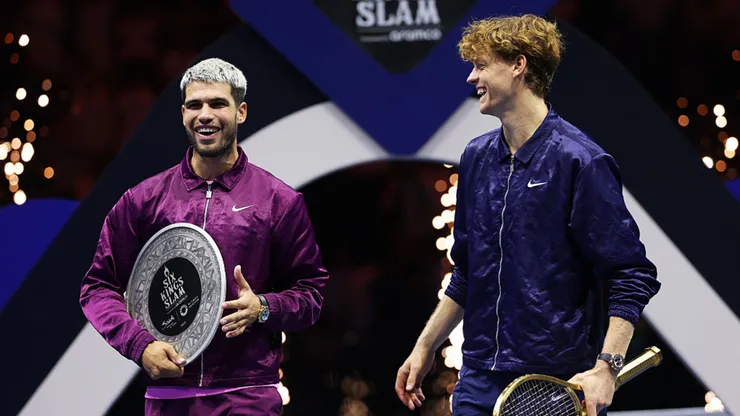 Jannik Sinner sonríe, depende de él volver al número 1 del ranking mundial.