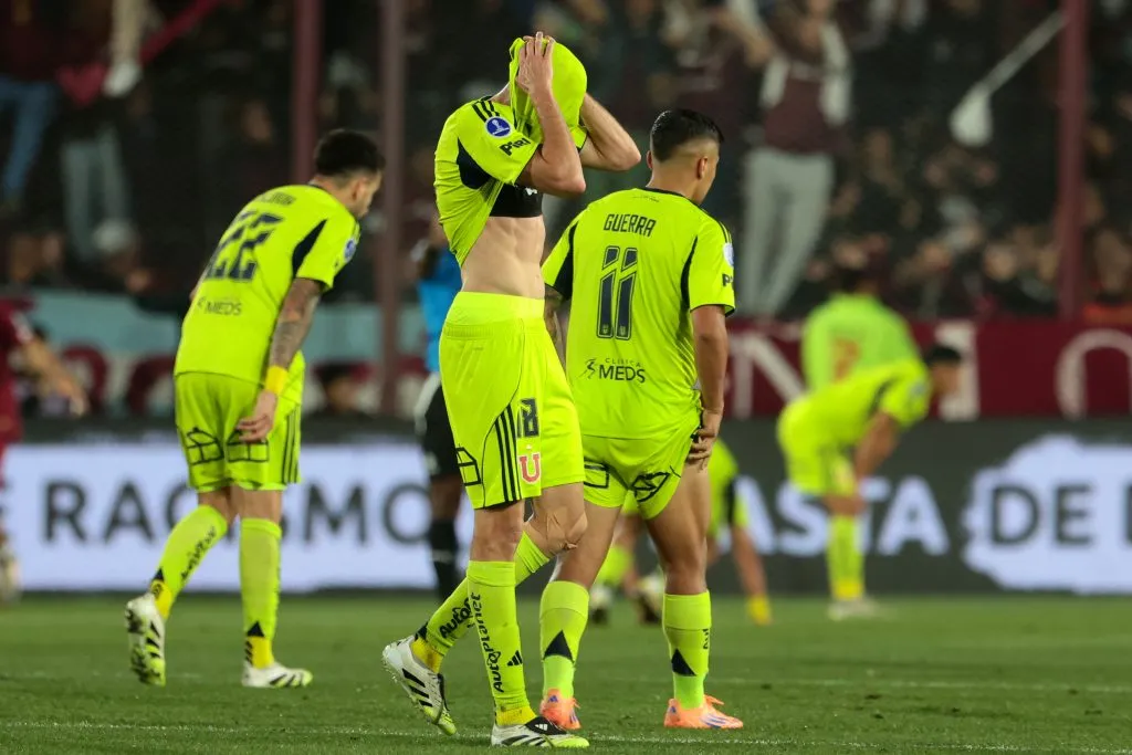 El plantel de Universidad de Chile se retiró sin emitir palabras tras la derrota ante Lanús. (Imagen: Photosport)