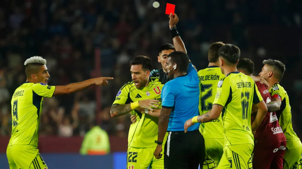 Universidad de Chile tuvo un polémico compromiso ante Lanús por semifinales de Copa Sudamericana. (Imagen: Getty)