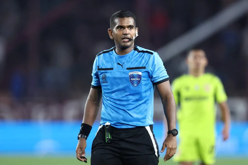 Johnny Herrera cuestionó el desempeño de Alexis Herrera en el compromiso entre Universidad de Chile y Lanús: (Imagen: Getty)