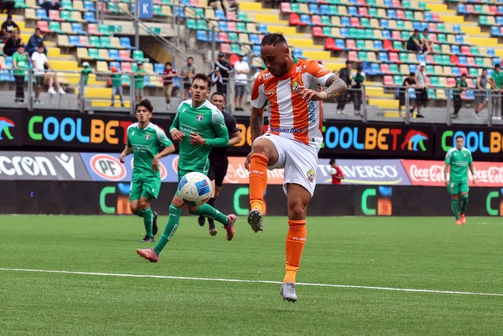 Cobresal ganó y enredó más a Colo Colo. | Foto: Photosport