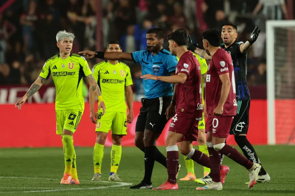 Herrera generó polémica con sus cobros | Foto: Photosport