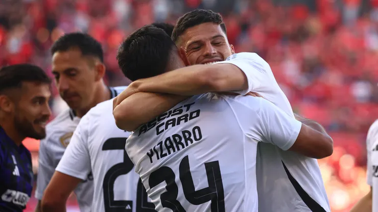Colo Colo ganó y sigue dando pelea en el 8° lugar