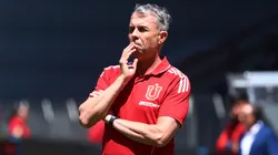 Gustavo Álvarez define el once de Universidad de Chile para enfrentar a Everton. (Foto: Photosport)