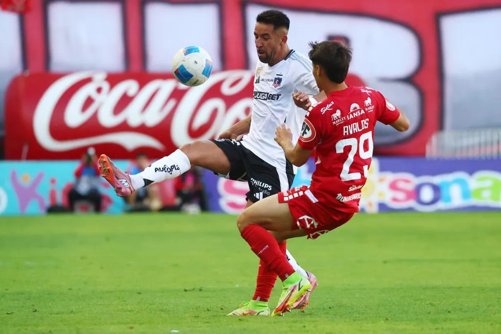 Mauricio Isla no seguiría en Colo Colo. | Foto: Photosport