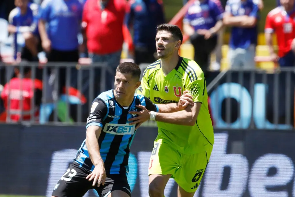 Olguín se la juega por Di Yorio. | Foto: Photosport
