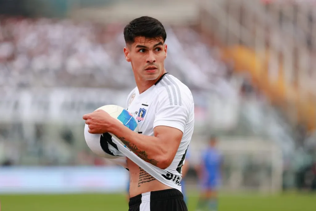 Erick Wiemberg tiene contrato vigente con Colo Colo hasta 2027. (Foto: Javier Vergara/Photosport)
