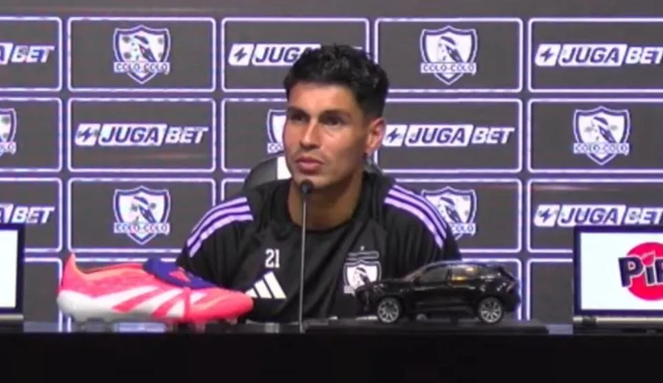Erick Wiemberg en la conferencia de prensa de Colo Colo. (Foto: Captura)