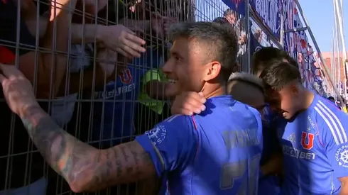 Charles Aránguiz y su emotivo momento con el hincha de la U