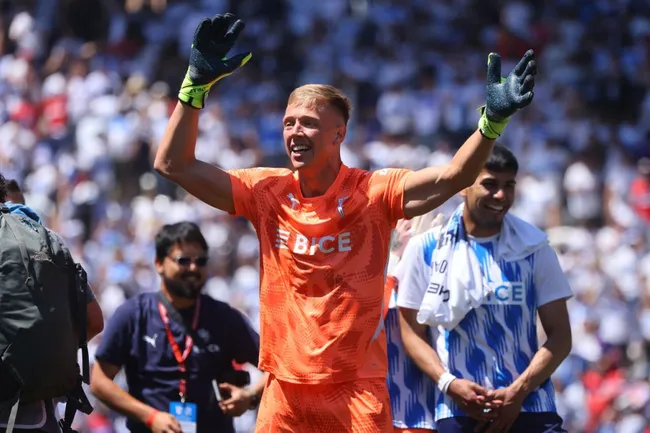 A Bernedo lo siguen de Argentina | Foto: Photosport