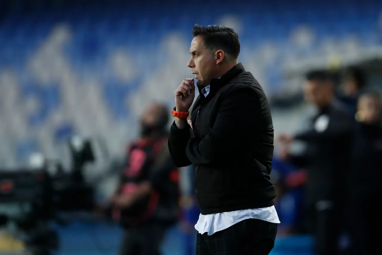 Sanhueza seguiría en Temuco. | Foto: Photosport