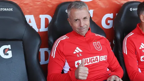 Los hinchas de la U suplican por la continuidad de Gustavo Álvarez
