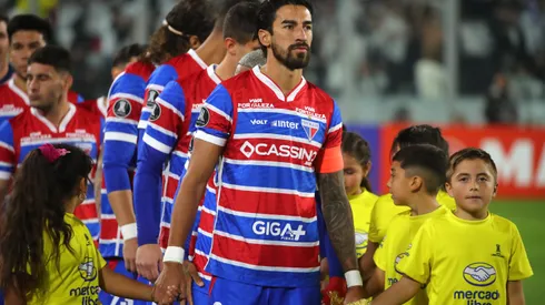 Marcos González se aburre de esperar a Juan Martín Lucero.