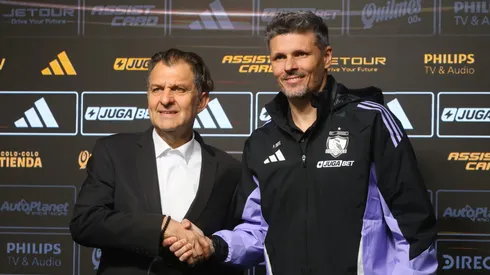 Aníbal Mosa junto a Fernando Ortiz en su presentación en Colo Colo.