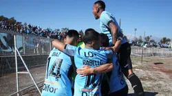 En Perú ponen sus ojos en una figura del fútbol chileno.