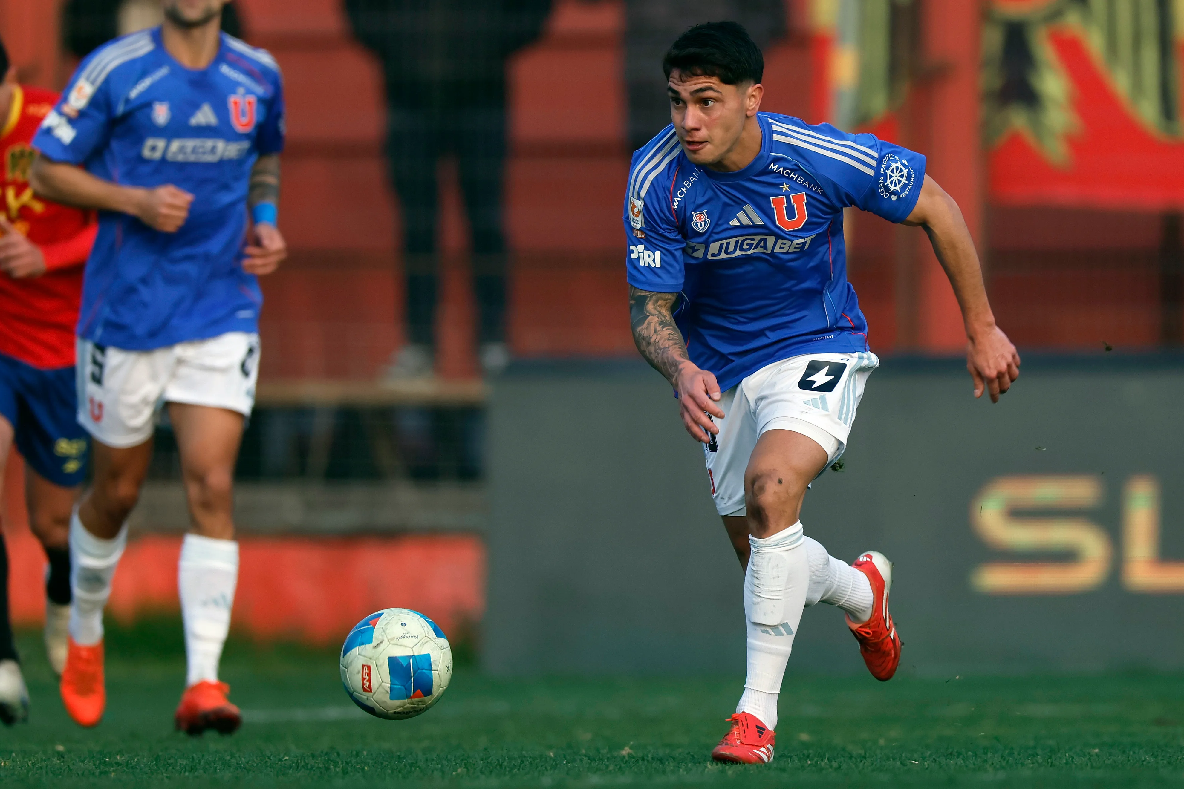 Gonzalo Montes interesa en Olimpia. Sin embargo, Universidad de Chile está de manos atadas. (Imagen: Photosport)