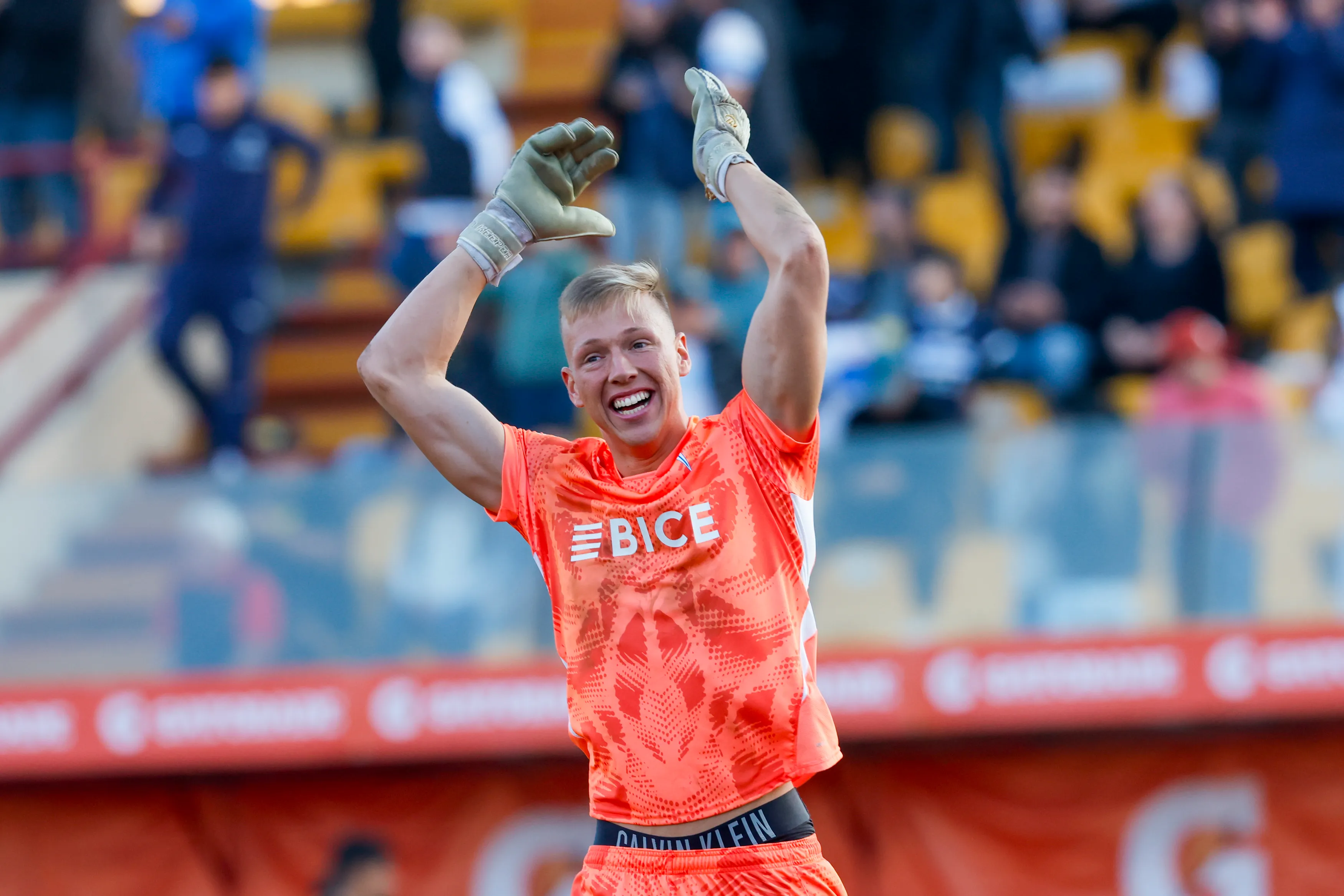 Vicente Bernedo quiere mantenerse en Universidad Católica. Tiene contrato vigente. (Imagen: Photosport)