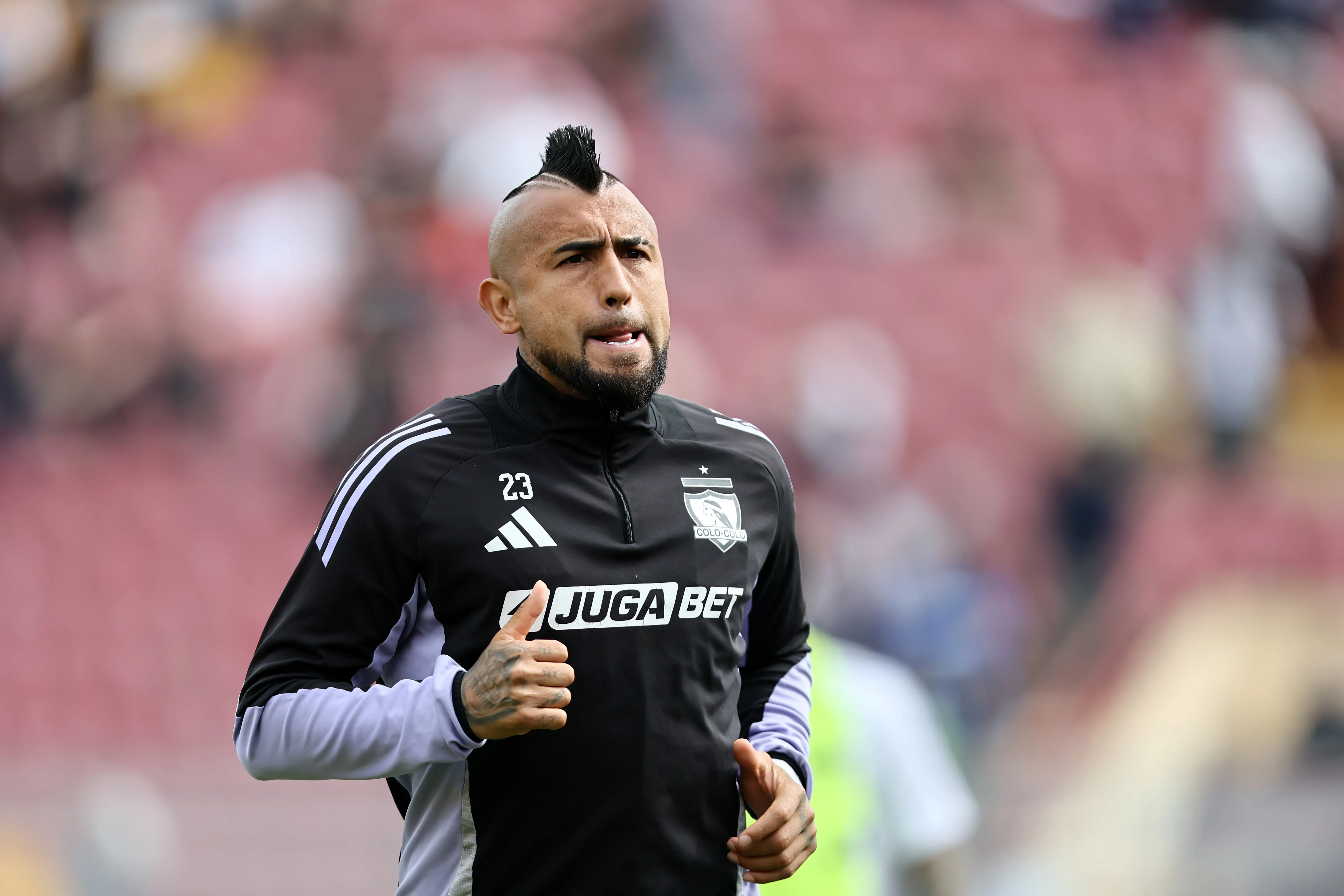 Arturo Vidal volvió entrenar a la par de sus compañeros en Colo Colo. (Foto: Javier Torres/Photosport)