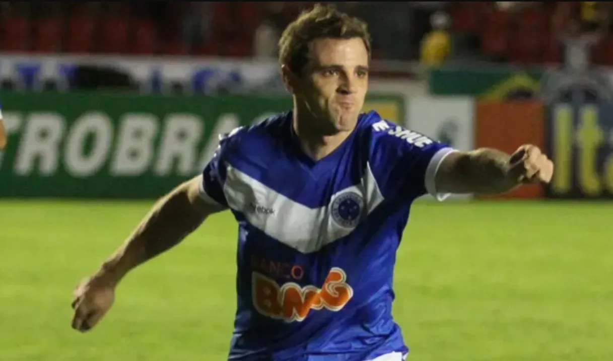 Montillo realizó esta celebración en todos los clubes que estuvo después de la U | FOTO: Archivo