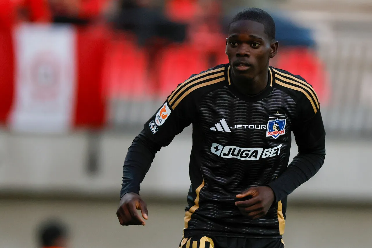 Clerveaux fue castigado por Ortiz. | Foto: Photosport