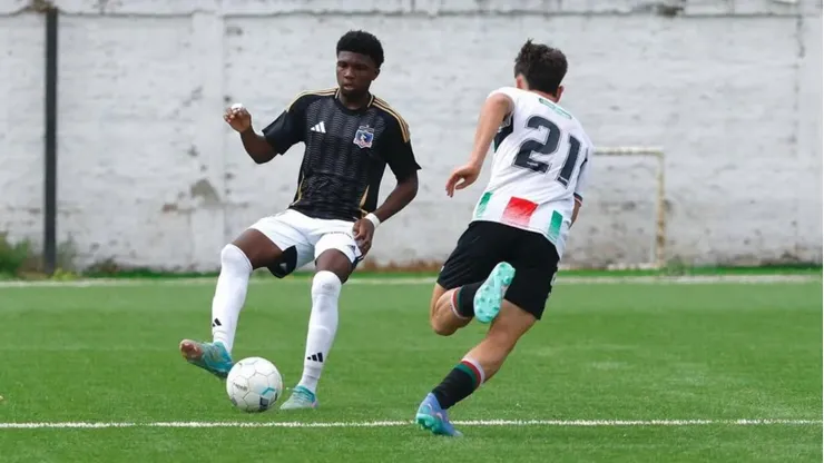 Maikel Peña es el nuevo ascendido por Fernando Ortiz al primer equipo de Colo Colo. (Foto: @colocolofutboljoven)