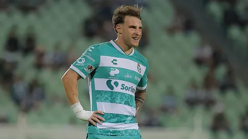 Bruno Barticciotto Bruno Barticciotto se aleja de Colo Colo: volverá a Talleres. (Foto: Manuel Guadarrama/Getty Images)