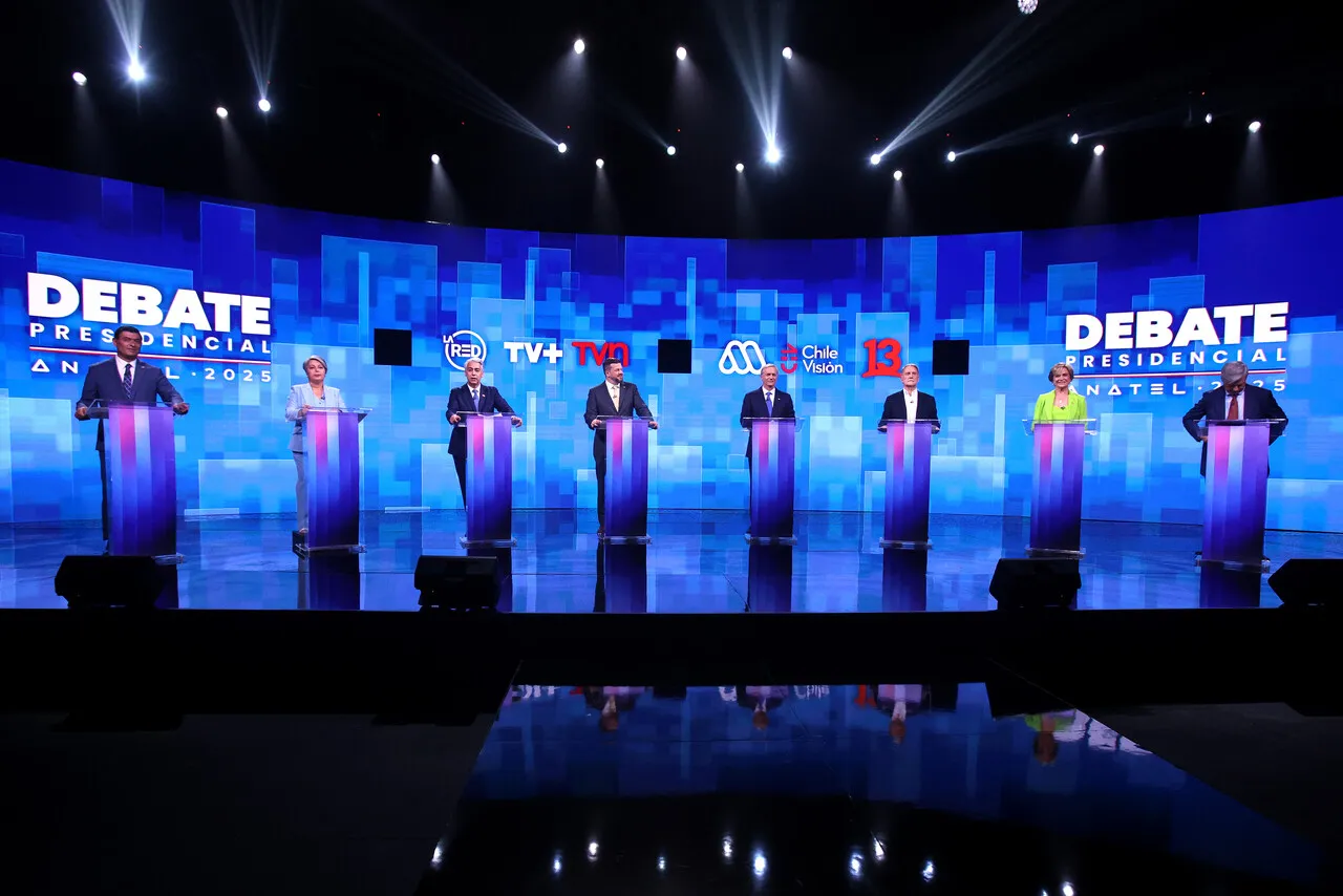 Los equipos de los candidatos | Foto: ATON