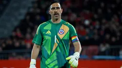 Claudio Bravo habla sobre quien debe ser el nuevo dueño del arco de La Roja