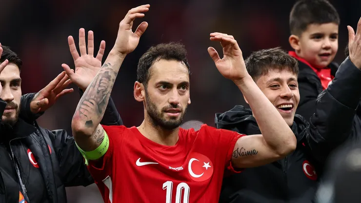Los turcos quieren cortar con el invicto de España en la última fecha del Grupo E de las Eliminatorias UEFA.