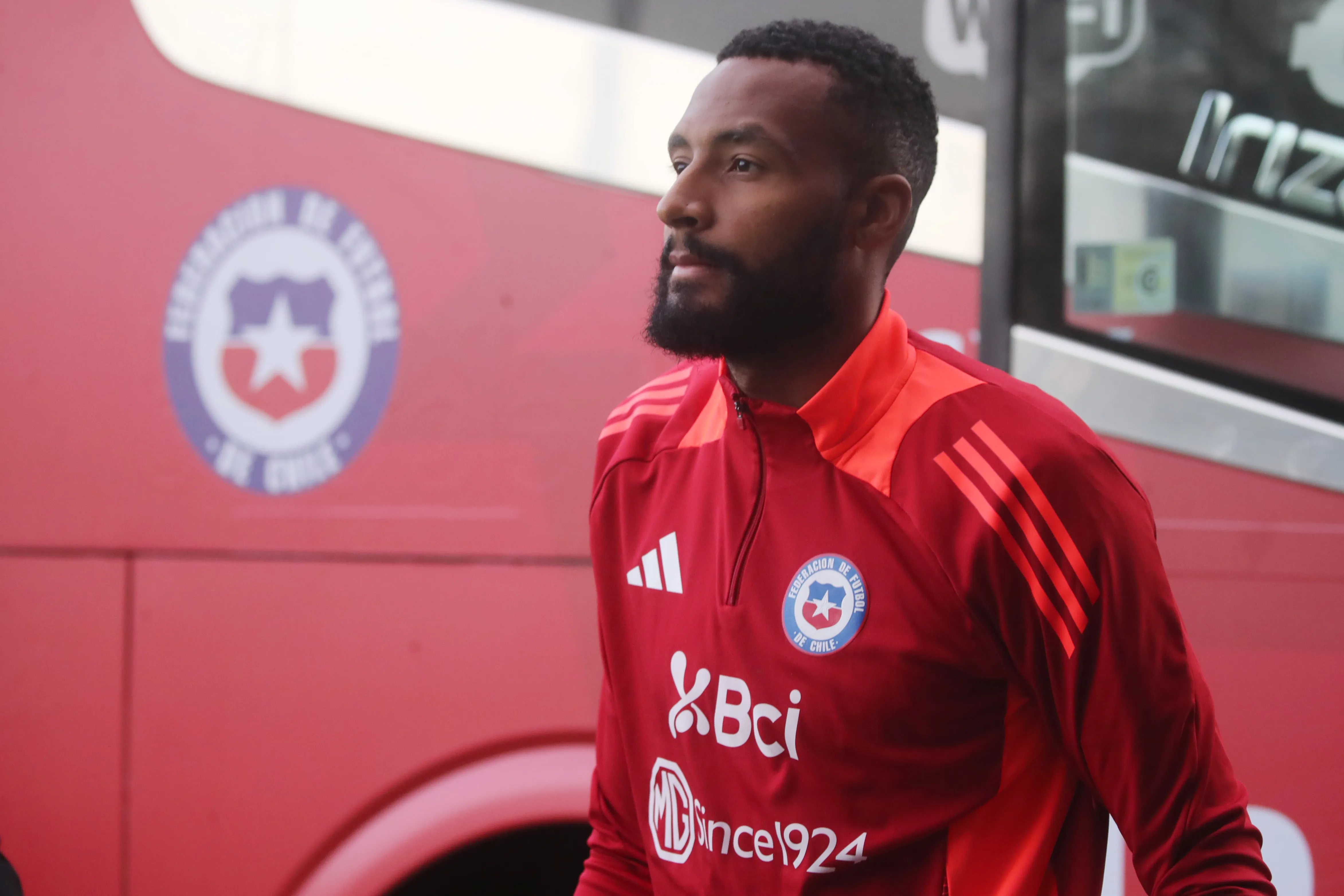 El arquero del Swansea de Inglaterra se ha ganado la titularidad de La Roja a punta de buenas actuaciones | Jonnathan Oyarzun/Photosport