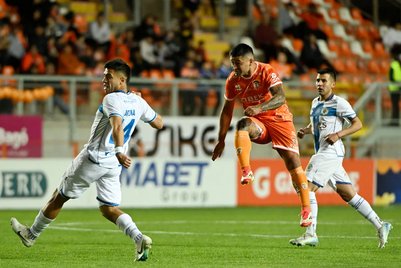 Iván Ledezma, hoy en Cobreloa, reveló interesantes datos sobre su carrera futbolística (Foto: Photosport)
