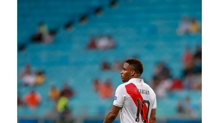Ídolo peruano propone retirar el número 10 de su selección.