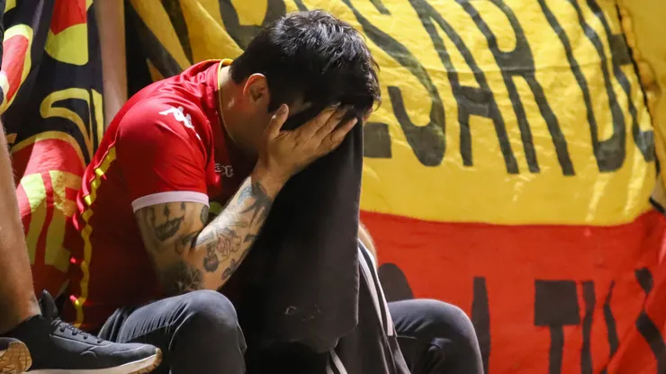 Un hincha de Unión Española prácticamente desahuciado tras la caída frente a Limache
