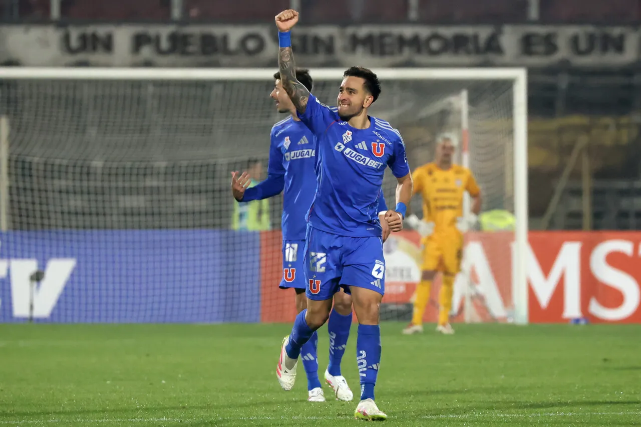 Zaldivia y su presente azul | Foto: Photosport