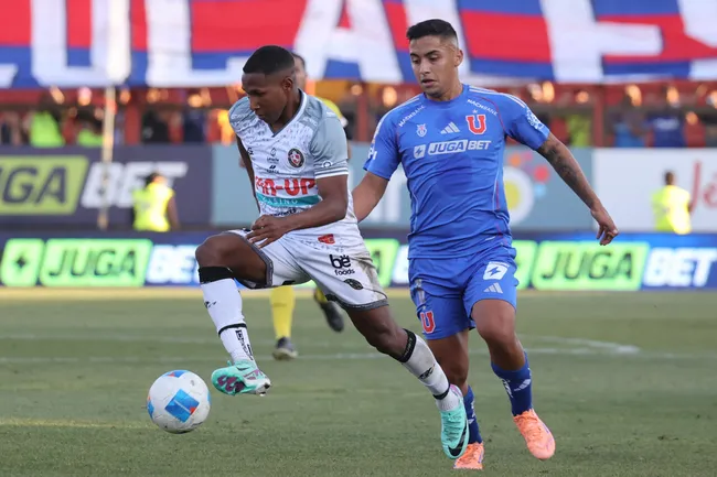 Guerra es seguido de Argentina | Foto: Photosport