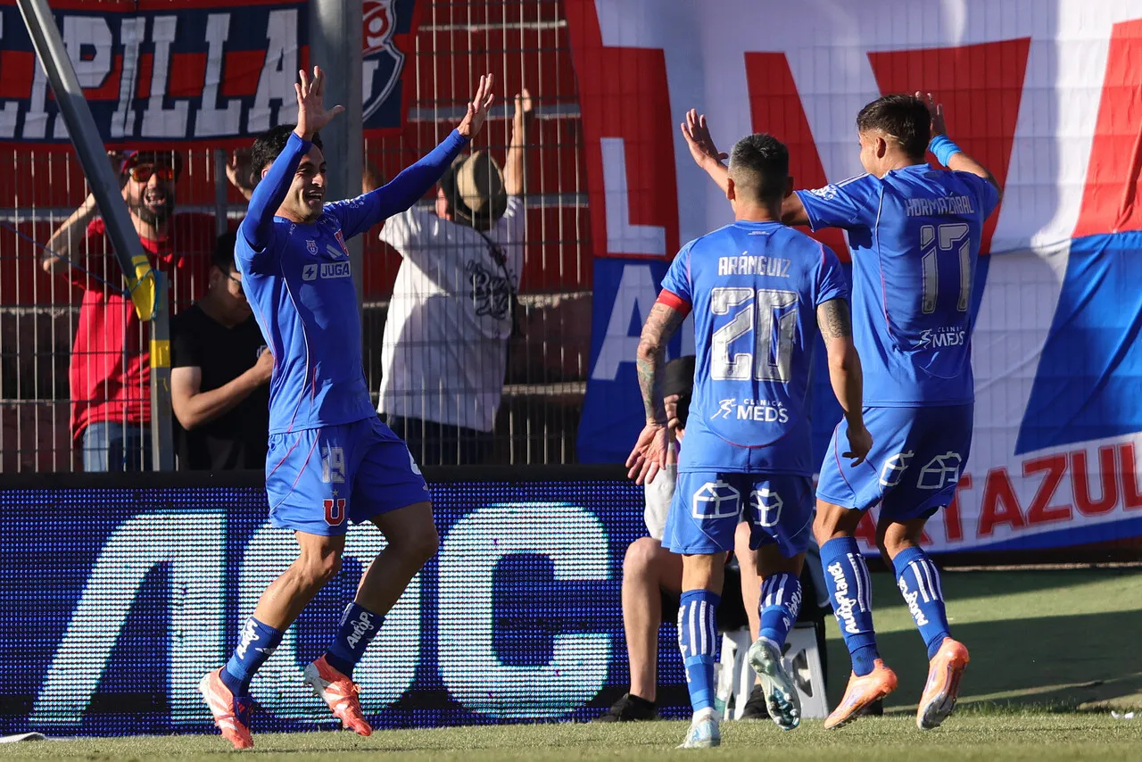 Rivarola ilusiona al hincha azul | Foto: Photosport