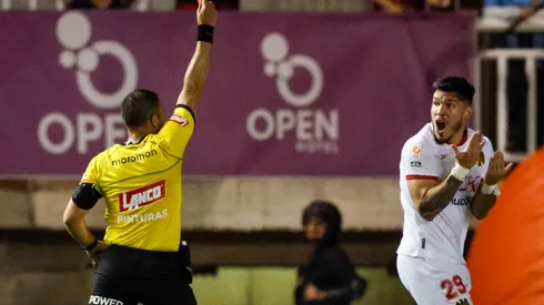 Leonardo Véliz critica duramente a Bianneider Tamayo.