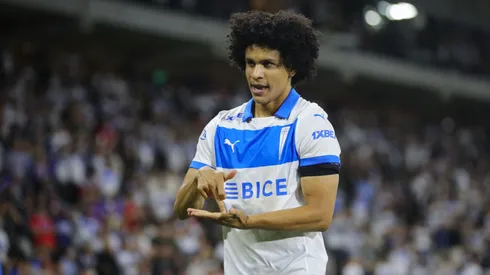 Bello hizo un golazo de antología.